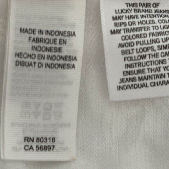 Lucky Brand White Women's Bermuda Shorts - Picture 8 of 13